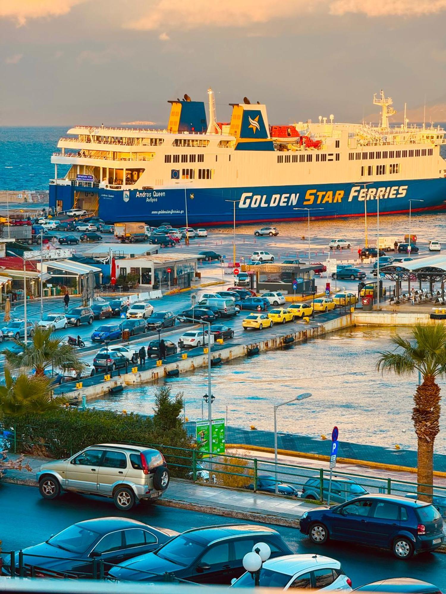 Blue Horizon Gem On The Port Apartment Rafina  Exterior photo