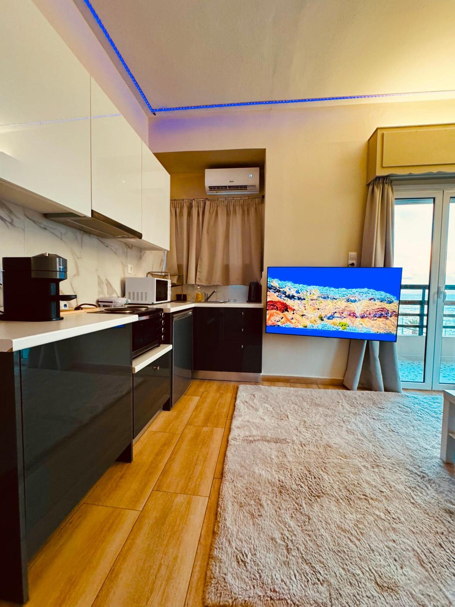 Blue Horizon Gem On The Port Apartment Rafina  Exterior photo